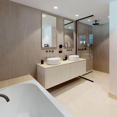 Top Luxury Villa With Private Pool In Saint Tropez Вилла *