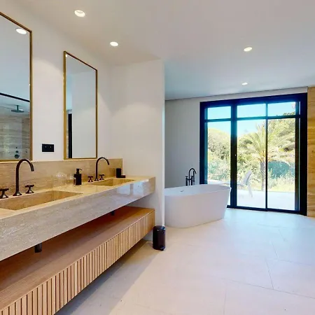 Top Luxury Villa With Private Pool In Saint Tropez * Сен-Тропе